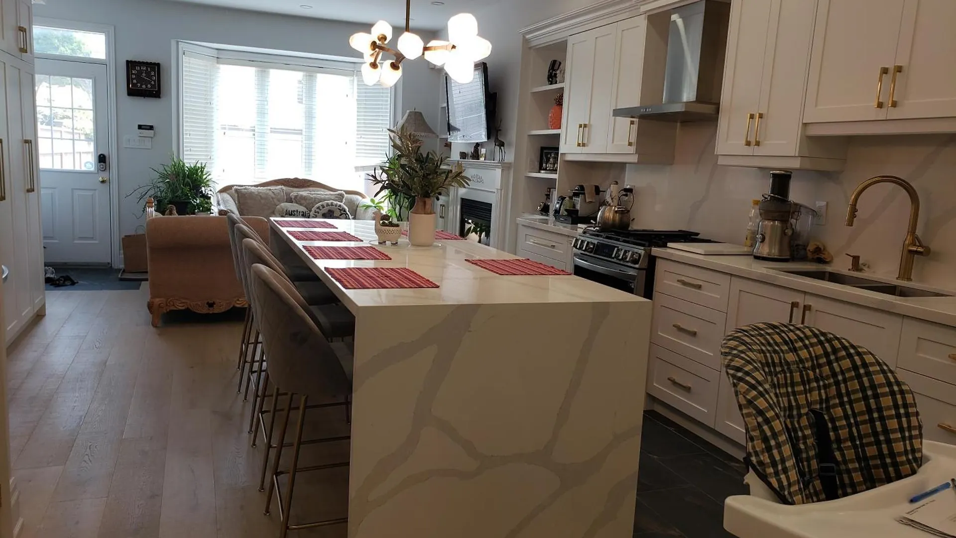 Homestay Beach House Canada