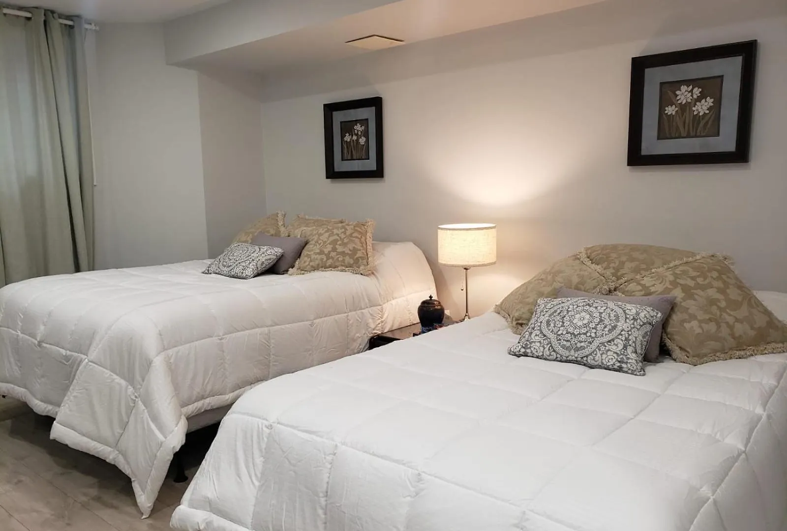 Beach House 0*, Toronto Canada