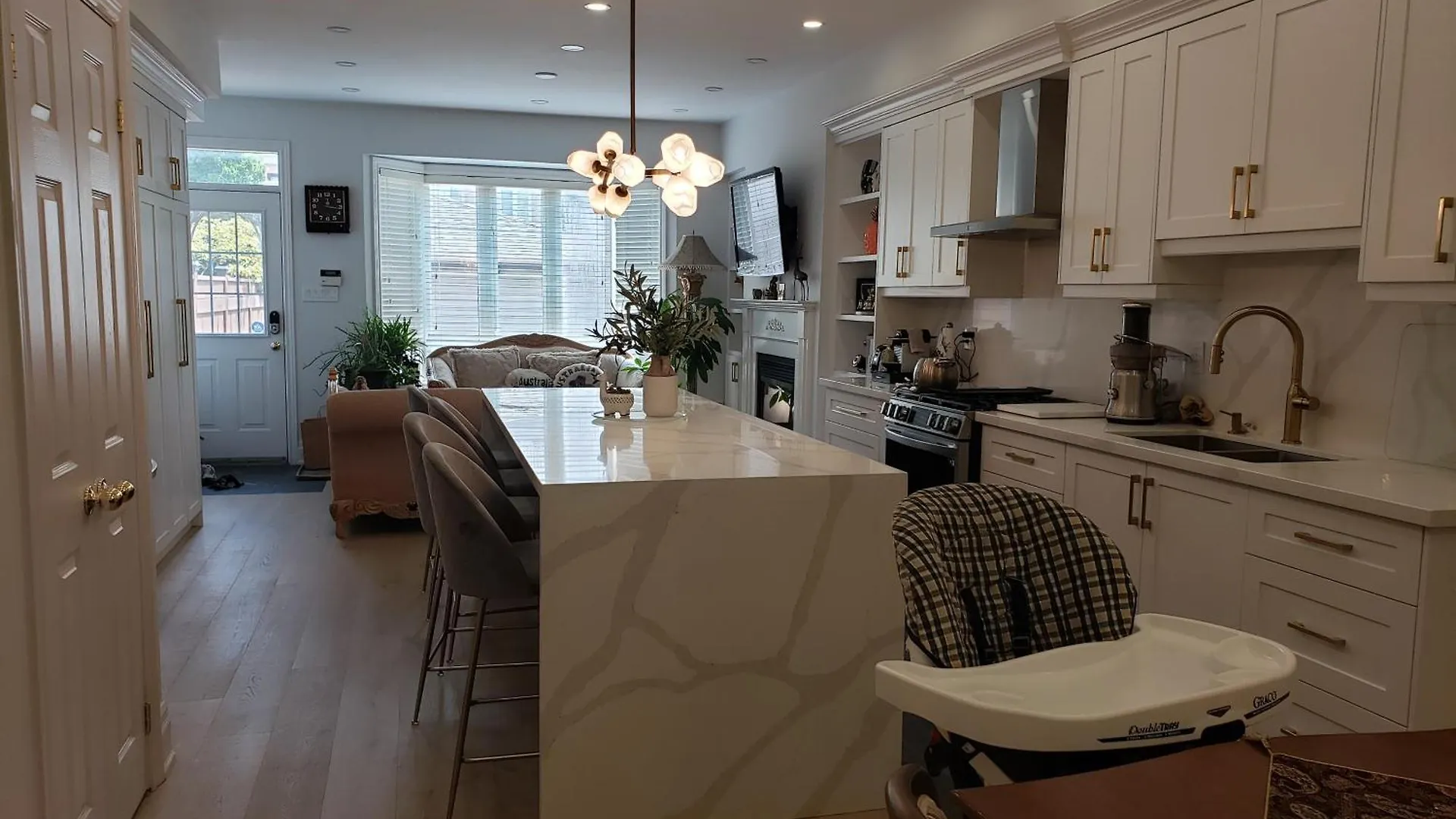 Beach House Toronto Homestay